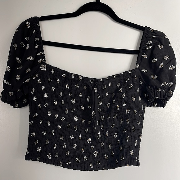 Aritzia-Wilfred Smocked Blouse - Black w/ Flower Print - Picture 1 of 3